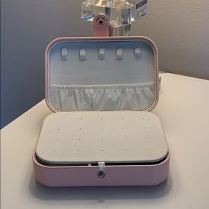 NEW: Travel jewelry case